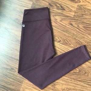 FABLETICS SOLAR LEGGINGS - BURGUNDY LIKE NEW